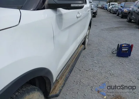 2016 Ford Explorer Xlt z USA, uszkodzony, nr VIN 1FM5K8D88GGA77467